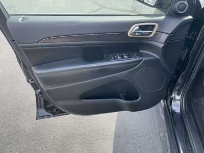 2015 Jeep Grand Cherokee, $9995. Photo 11