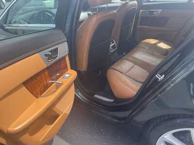 2015 Jaguar XF, $16387. Photo 11