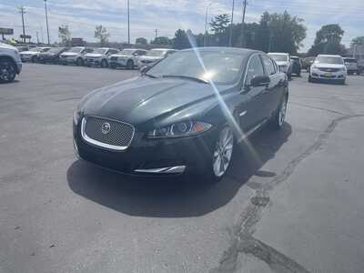 2015 Jaguar XF, $16387. Photo 4