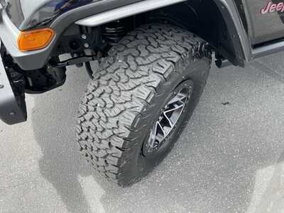 2024 Jeep Wrangler, $49987. Photo 11