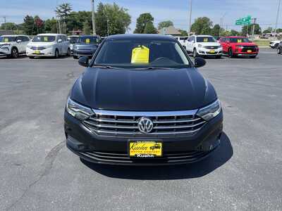 2019 Volkswagen Jetta, $12983. Photo 3