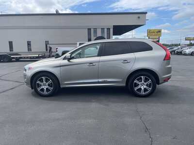 2015 Volvo XC60, $14495. Photo 5