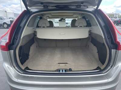 2015 Volvo XC60, $14495. Photo 9