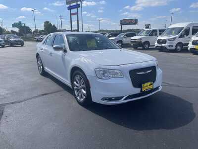 2015 Chrysler 300, $9995. Photo 2