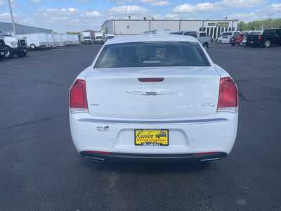 2015 Chrysler 300, $9995. Photo 7