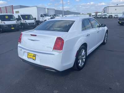 2015 Chrysler 300, $9995. Photo 8