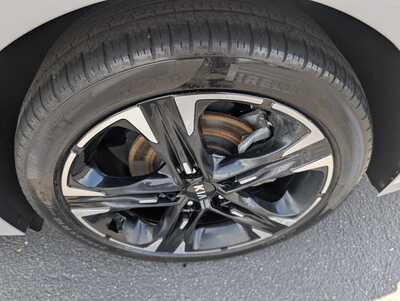 2021 Kia K5, $25997. Photo 9