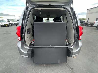 2018 Dodge Caravan, Grand, $22967. Photo 9
