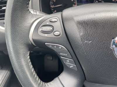 2018 Nissan Pathfinder, $15987. Photo 10