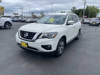 2018 Nissan Pathfinder, $15987. Photo 4