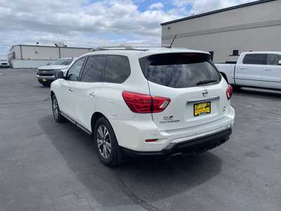 2018 Nissan Pathfinder, $15987. Photo 6