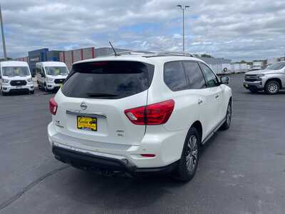 2018 Nissan Pathfinder, $15987. Photo 8