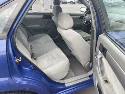 2004 Suzuki Forenza, $2995. Photo 10
