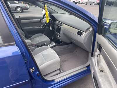 2004 Suzuki Forenza, $2995. Photo 9