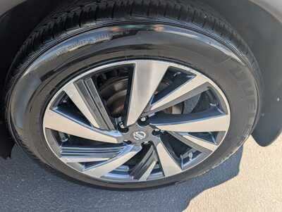 2018 Nissan Murano, $22956. Photo 9