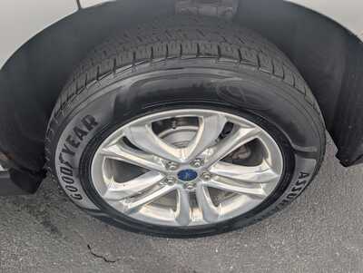 2016 Ford Edge, $13986. Photo 9