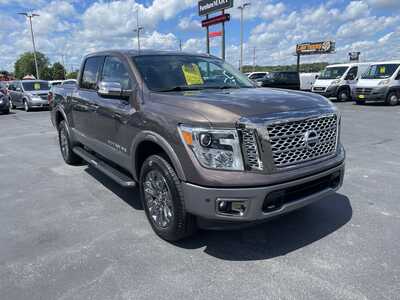 2019 Nissan Titan, $30900. Photo 3