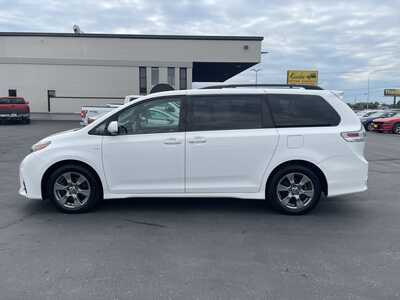 2019 Toyota Sienna, $24495. Photo 5
