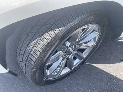 2015 Chevrolet Suburban, $19927. Photo 11