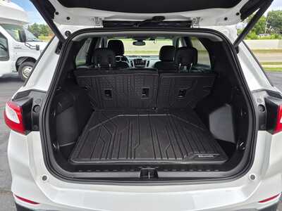 2018 Chevrolet Equinox, $21995. Photo 11