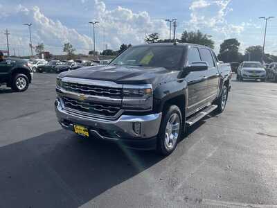 2018 Chevrolet 1500 Crew Cab, $29995. Photo 4