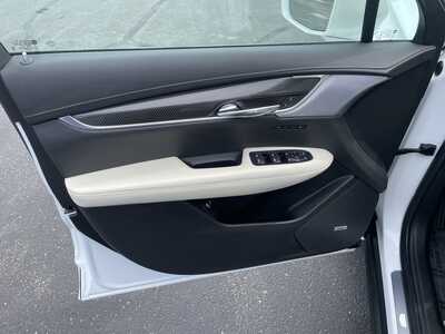 2020 Cadillac XT6, $21900. Photo 11