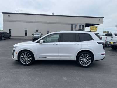 2020 Cadillac XT6, $21900. Photo 5