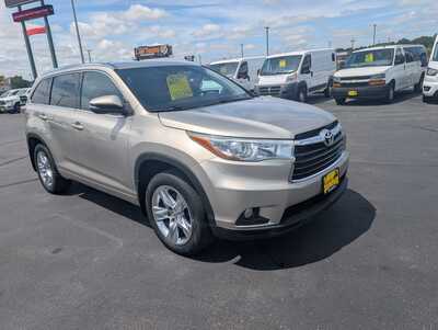 2016 Toyota Highlander, $16295. Photo 2