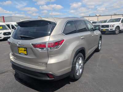 2016 Toyota Highlander, $16295. Photo 8