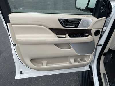 2020 Lincoln Navigator L, $21995. Photo 12