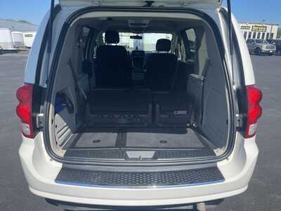 2011 Dodge Caravan, Grand, $14935. Photo 9