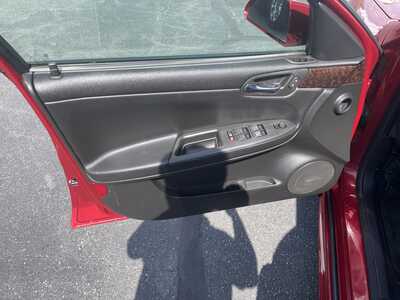 2015 Chevrolet Impala, $6995. Photo 11