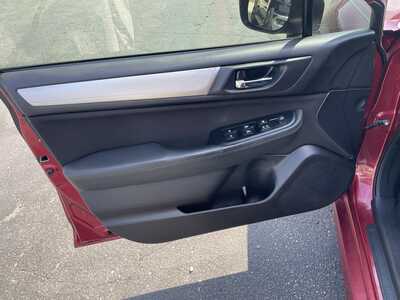 2018 Subaru Legacy, $13927. Photo 11