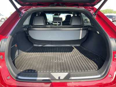 2021 Toyota Venza, $29957. Photo 10