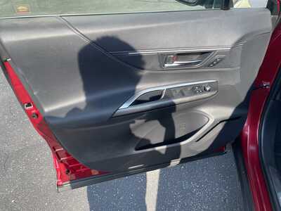 2021 Toyota Venza, $29957. Photo 12