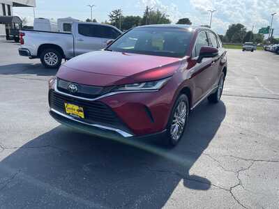 2021 Toyota Venza, $29957. Photo 5