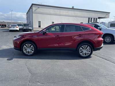 2021 Toyota Venza, $29957. Photo 6