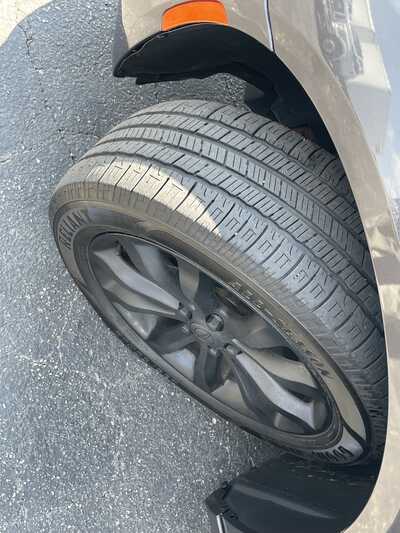 2015 Chrysler 300, $14927. Photo 10
