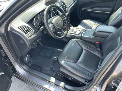 2015 Chrysler 300, $14927. Photo 12