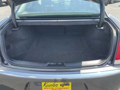 2015 Chrysler 300, $14927. Photo 9
