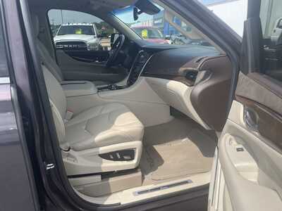 2016 Cadillac Escalade ESV, $36495. Photo 3