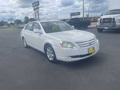 2005 Toyota Avalon, $5995. Photo 2