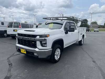 2022 Chevrolet 2500 Crew Cab, $35979. Photo 4