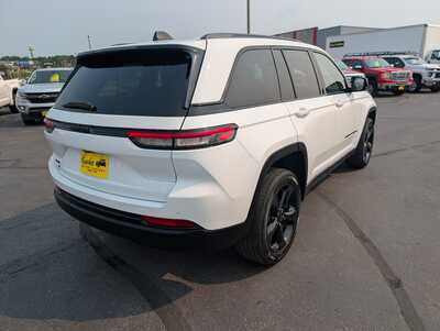 2023 Jeep Grand Cherokee, $28997. Photo 8