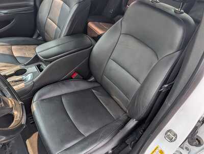 2017 Chevrolet Malibu, $9995. Photo 11