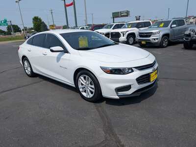 2017 Chevrolet Malibu, $9995. Photo 2