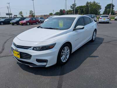 2017 Chevrolet Malibu, $9995. Photo 4