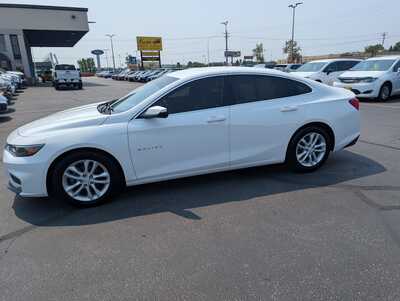 2017 Chevrolet Malibu, $9995. Photo 5