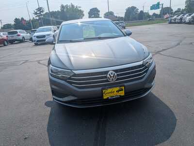 2020 Volkswagen Jetta, $16927. Photo 3