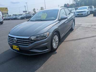 2020 Volkswagen Jetta, $16927. Photo 4